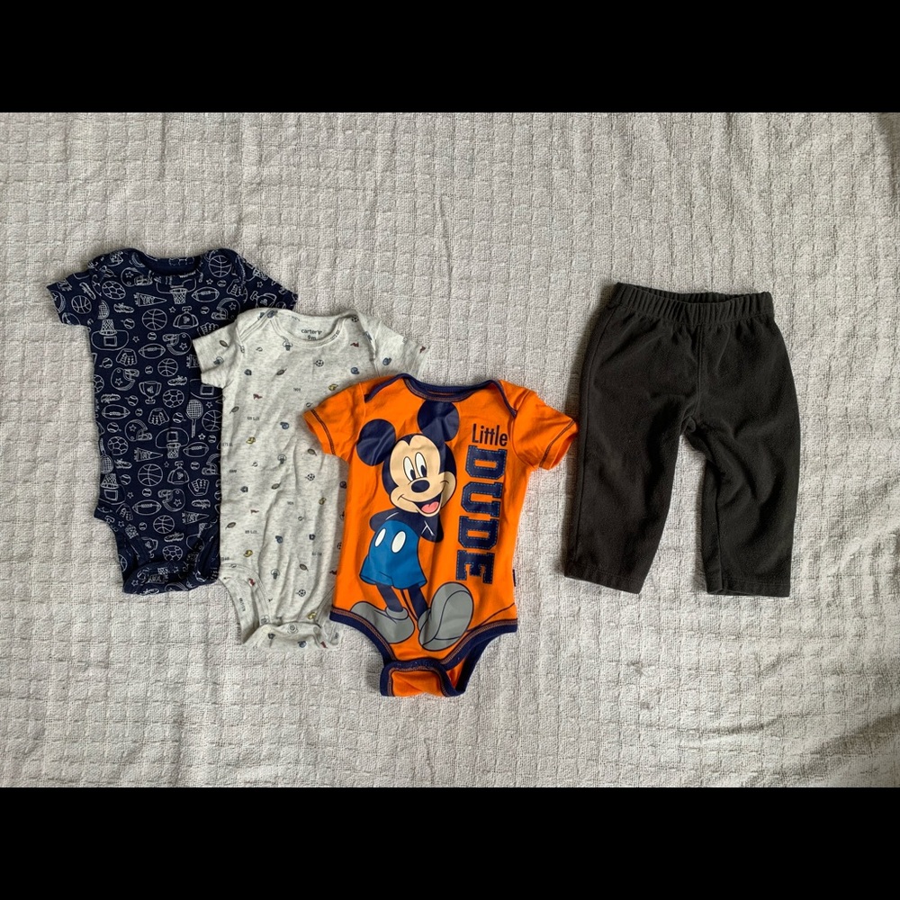 3/$20 bundle Set of 6-9 months Carter’s and Disney boys clothes